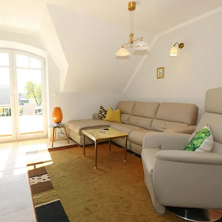 アパート Ferienwohnung Lutt Matten Mit Sud Westterrasse ガガー