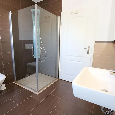 Ferienwohnung Lutt Matten Mit Sud Westterrasse